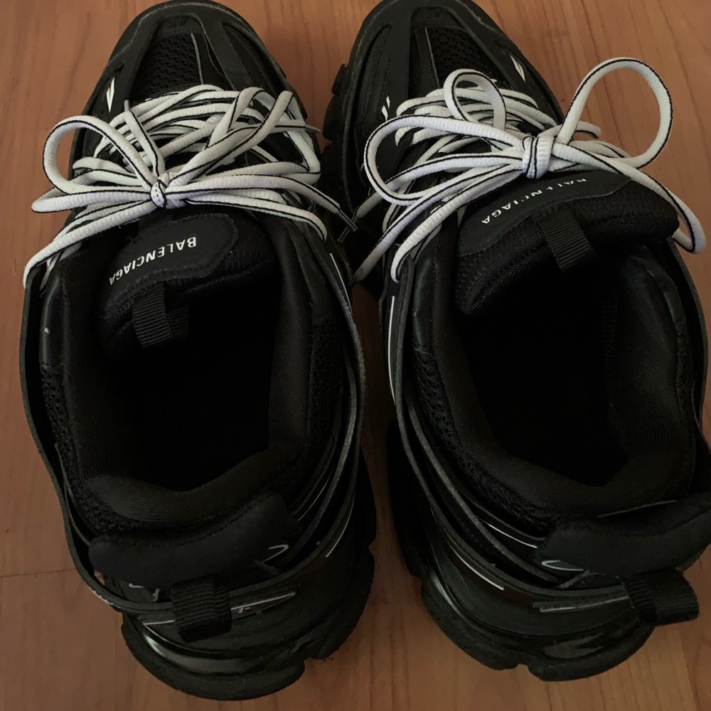Balencigas tracks